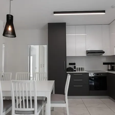 Luxury W Pool * Kakopetriá