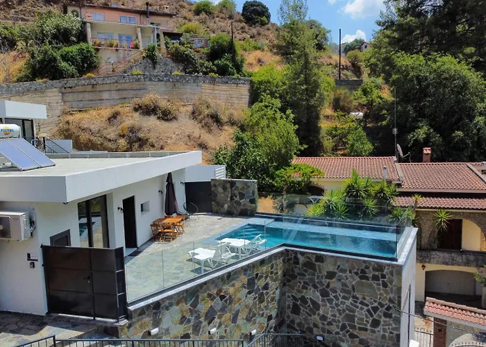 Luxury W Pool Prázdninový dům